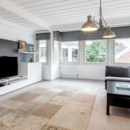 Mesmerizing Flat With Bosphorus View In Sariyer Apartment *
