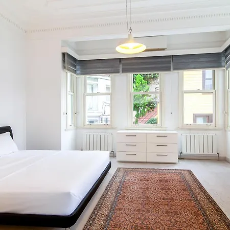 Mesmerizing Flat With Bosphorus View In Sariyer